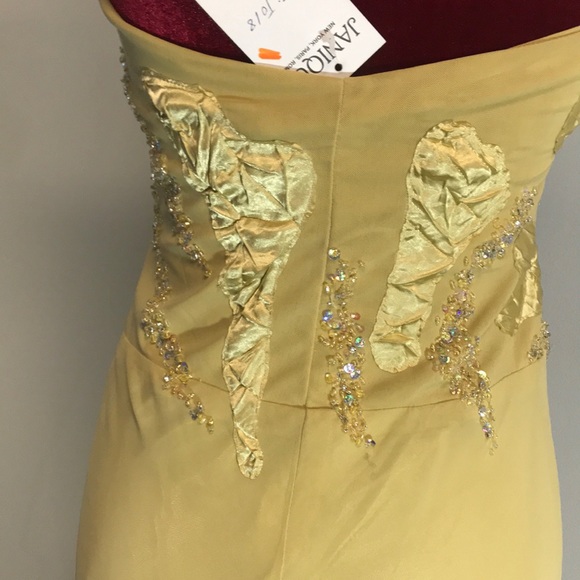 Dress - Picture 5 of 5